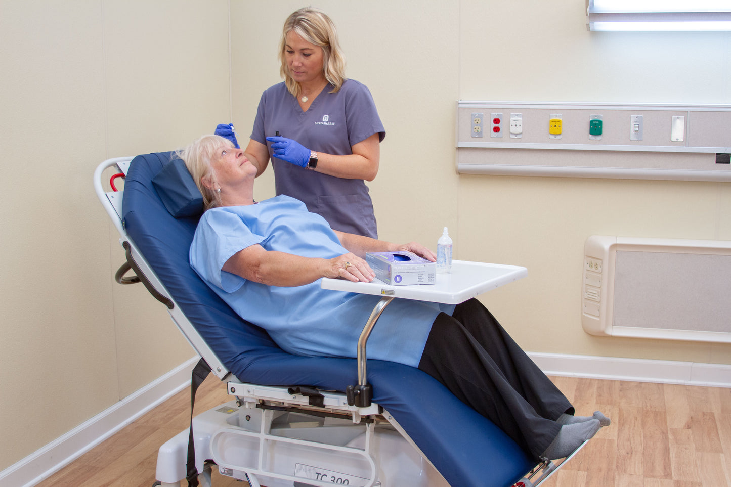 Wy'East Medical TC-300 Treatment Chair